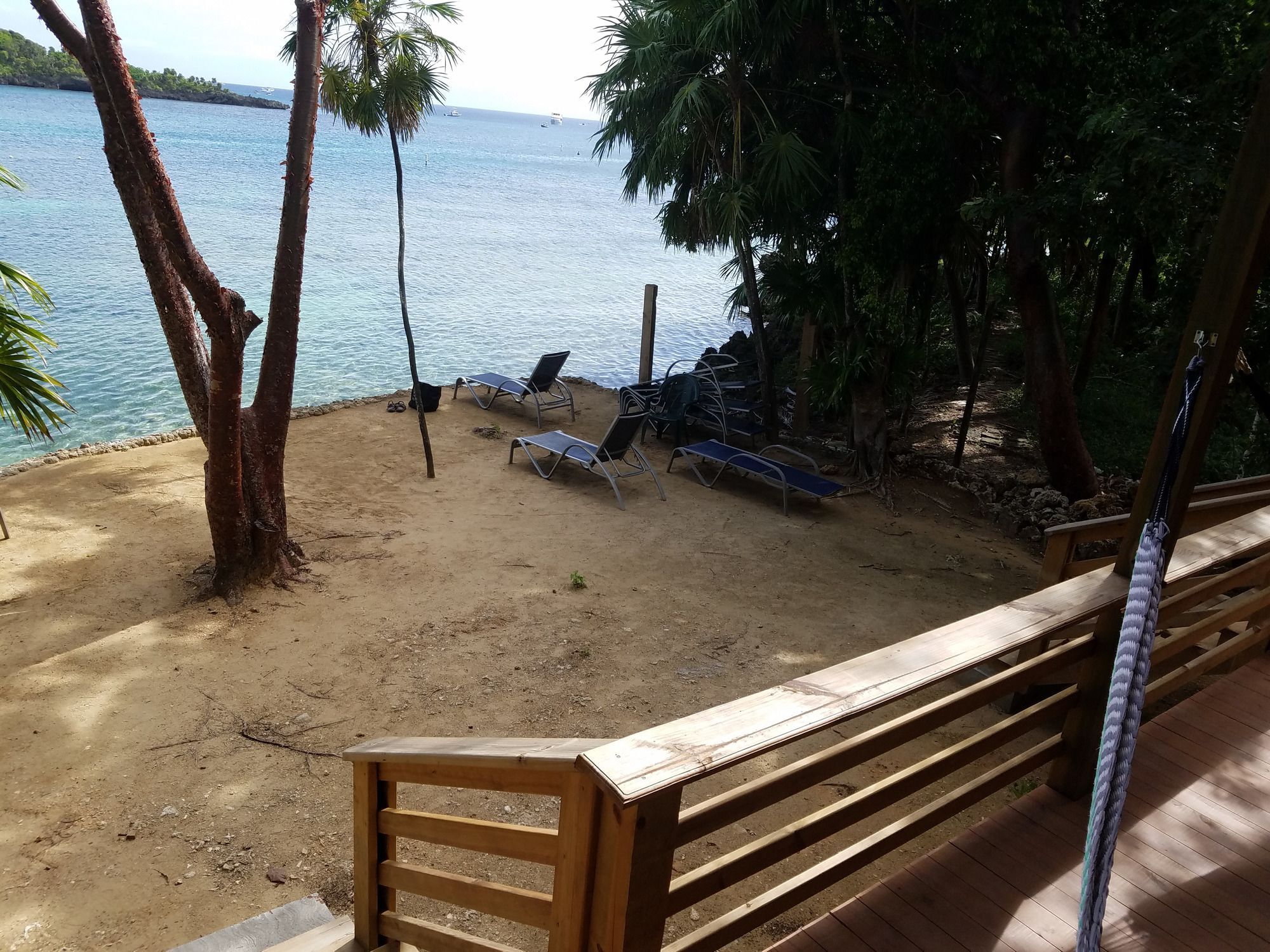 Half Moon Resort (Adults Only) West End Luaran gambar
